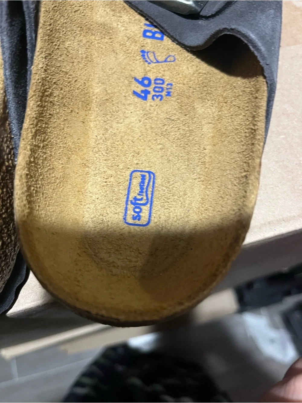 Birkenstock mens Arizona Two-Buckle Sandals in Dark Brown softbed 1000126 GY/BG